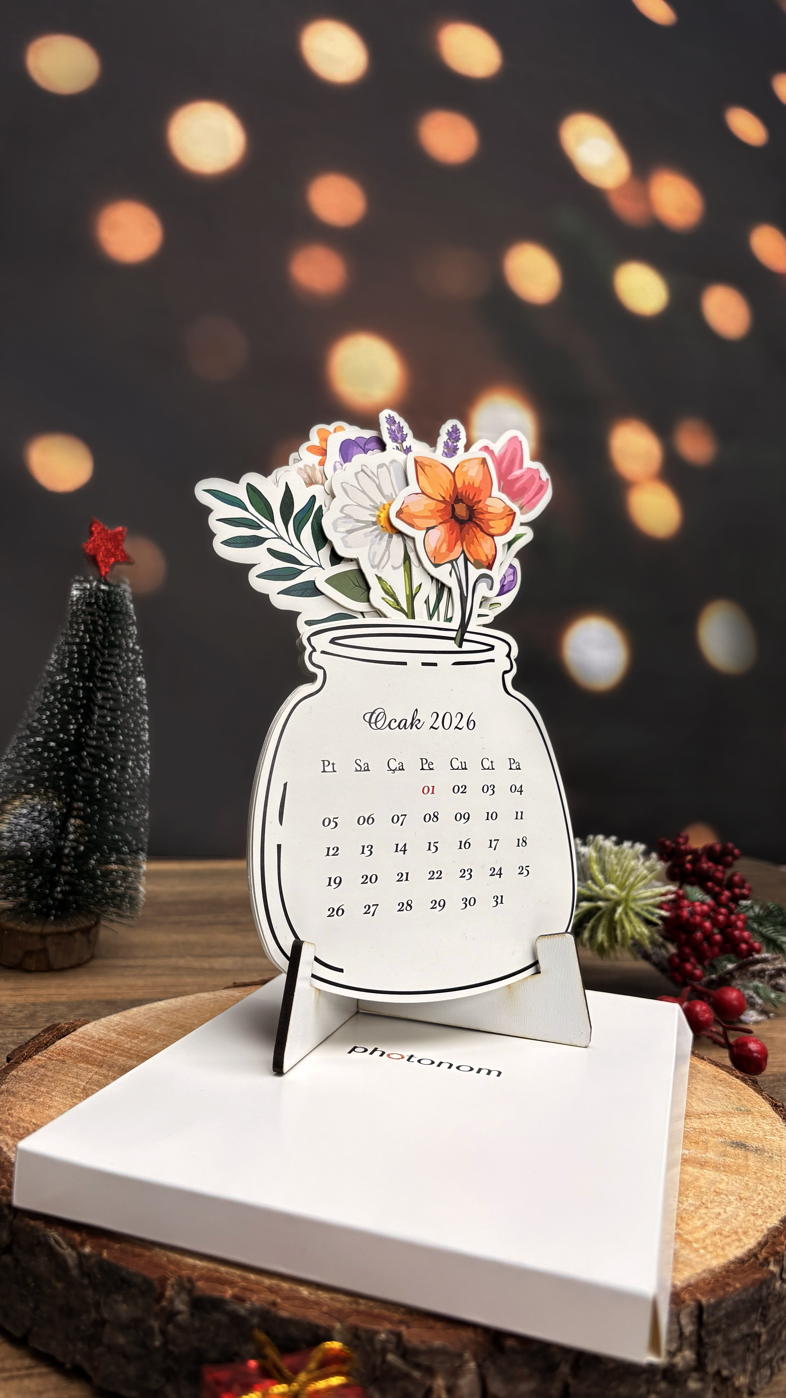 Çiçekli 2025 Masa Takvimi